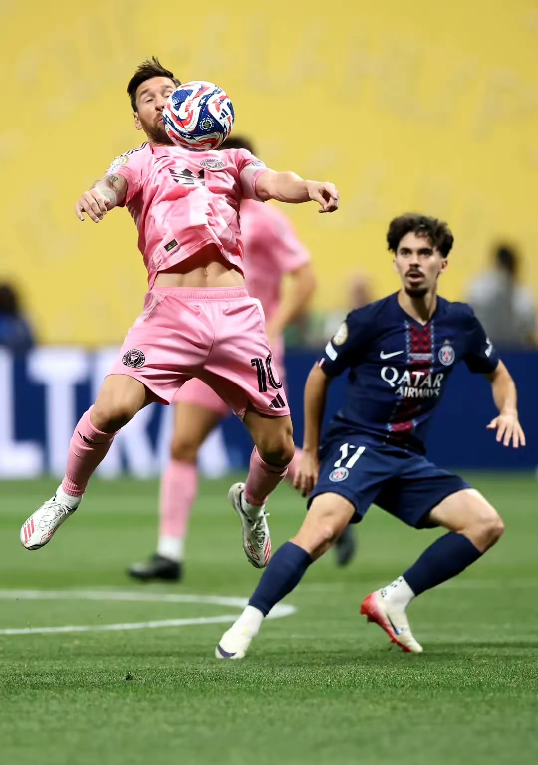 开云首页包含赛地聚焦：西甲国际比赛日热度飙升，阿森纳调整名单，话题不断，身体对抗强度拉满的词条