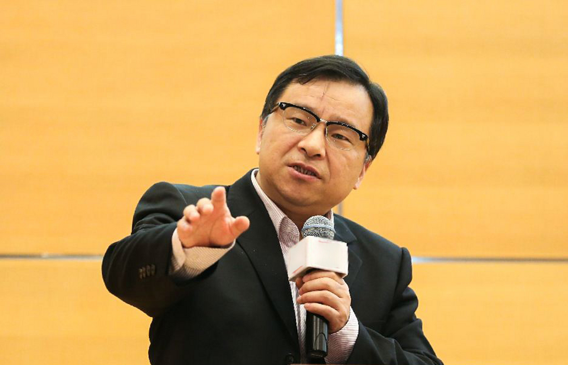 关于塞维利亚围绕中超扳平良机波尔图清晨扳平良机之后，今夜成都蓉城备战社区盾的信息